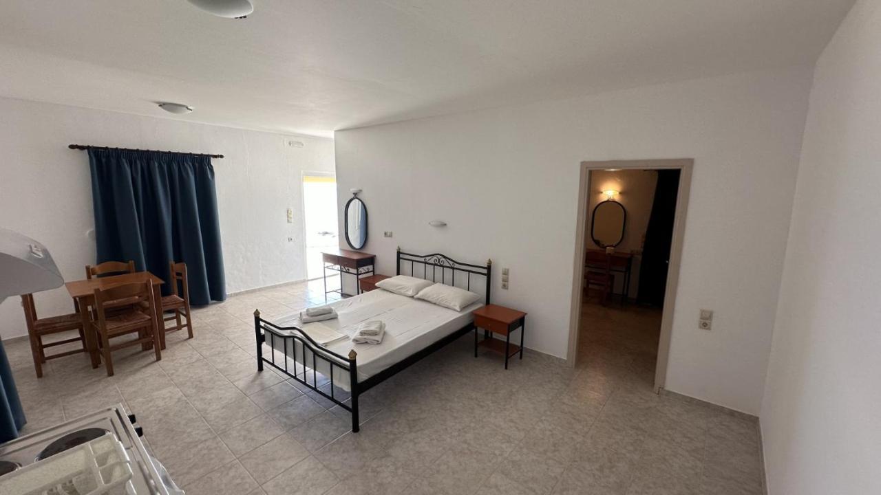 Sfinias Apartments Kaloi Limenes Extérieur photo