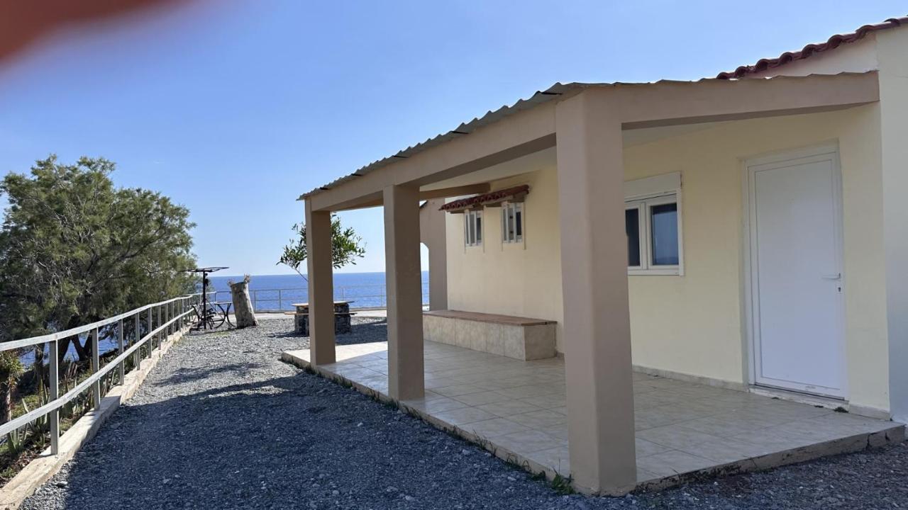 Sfinias Apartments Kaloi Limenes Extérieur photo