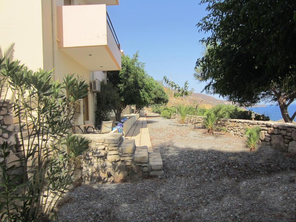 Sfinias Apartments Kaloi Limenes Extérieur photo