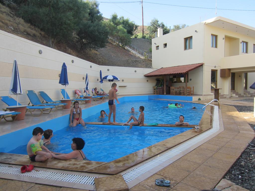 Sfinias Apartments Kaloi Limenes Extérieur photo