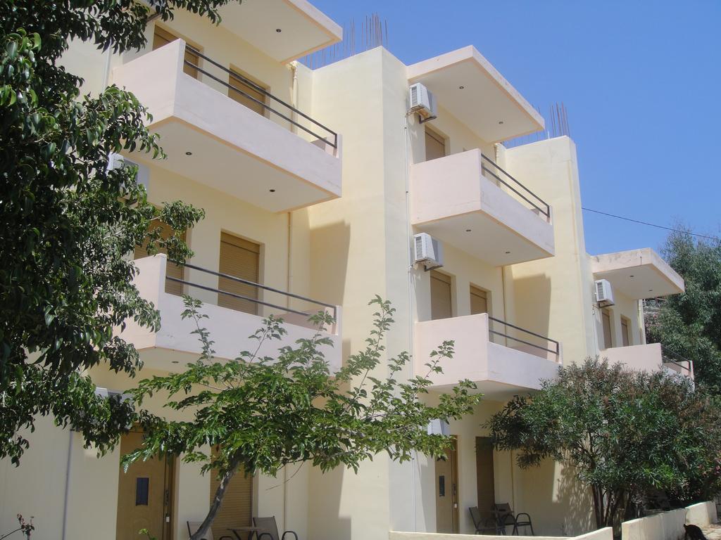 Sfinias Apartments Kaloi Limenes Extérieur photo