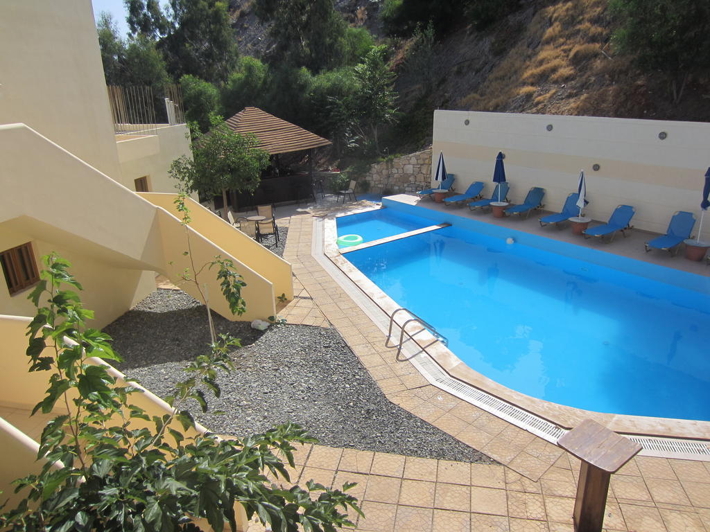 Sfinias Apartments Kaloi Limenes Extérieur photo