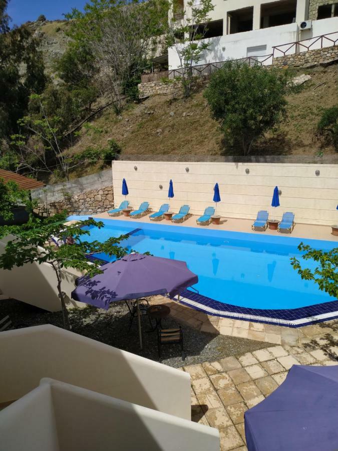 Sfinias Apartments Kaloi Limenes Extérieur photo