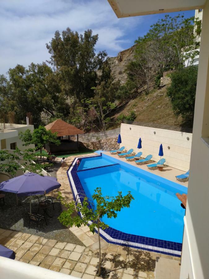 Sfinias Apartments Kaloi Limenes Extérieur photo